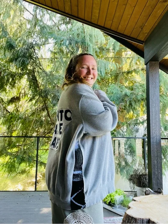 Upcycled Levi’s & Toronto maple leafs tapestry crewneck XXL - Picture 3 of 4